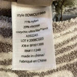 Barefoot Dreams  cozy chic ultra lite ocean breeze poncho dove grey One‎ size NWT Photo 6