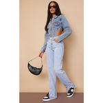 Pretty Little Thing WASHED BLUE POCKET FRONT DENIM JACKET HIGH SIDE BODYSUIT 6 PRODUCT DETAILS Nail new season trends with this bodysuit. Featuring a acid blue denim wash material with a pocket front and high sides, we're obsessed. Wear with denim jeans, high heels and dreamy accessories for a look that will earn you all the likes. Length approx 66cm/26" (Based on a sample size UK 8) Model wears size UK 8/ EU 36/ AUS 8/ US 4 Model Height - 5ft 10" Category: Denim Product type: Denim Top Color: Acid Blue Wash Material: Rigid Denim Design: Plain Sleeves: Long Occasion: Day Product code: CNB4796 Photo 1