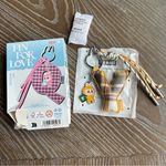 Pop Mart Pin For Love Confirmed Letter Y Charm Gray Photo 2