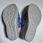 Bzees  7W Blue Tie DyeBow Embellished Washable Slide Sandals Photo 7