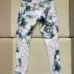 Athleta Salutation Stash Pocket High Rise 7/8 Legging Photo 11