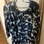 Isabel Black and White multi tiered Patterned zip front jacket small Photo 0