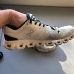 on cloud  Shoes X4 Women’s Photo 6