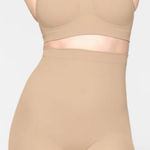 SKIMS  Seamless Sculpt Mid Thigh Short Clay XXS Photo 0
