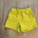 Lululemon Loungeful High-Rise Short 4” - Electric Lemon Sz 6 Excellent condition Photo 4