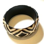 African resin brown and cream patterned bangle bracelet Photo 6