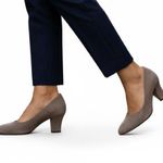 NEW ! TROTTERS Women's Penelope Pump size 8.5 Blue Photo 0