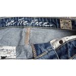 We The Free Free People Women’s Fringe Blue Frayed Hem Medium Wash Denim Mini Skirt Sz 25 Photo 2