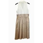 Jessica Howard White/Beige Dress Size 12 Sleeveless Fit and Flare V Neck Photo 1