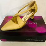Easy Street  Gold Satin Pumps 10 Photo 2