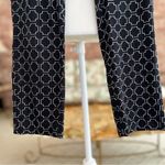 Amanda & Chelsea  Pants Cropped Black Tapered Midrise Puzzle Ankle 4 Work Casual Photo 5