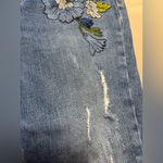 ZARA  Women’s Embroidered Floral Fringe Distressed Denim Jeans Sz 4 Cotton Blend Photo 15