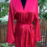 Apt. 9 Nice satin robe 🔥🔥 Photo 0