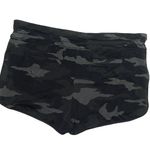 Athleta Women's Shorts XL Black Gray Camo Print Photo 1