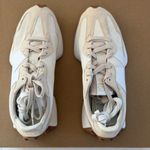 New Balance Figs 327 in Cream, Size 7.5 Photo 6
