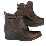 UGG  Womens Emalie Stout Waterproof Brown Leather booties size 8 Photo 0