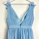 Mac Duggal  Plunge Neck Chiffon Grecian Gown in Powder Blue Size US 2 Photo 7