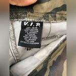 VIP Camo Military Ankle Pants. Size: 13/14 Green Size M Photo 3