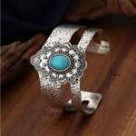 Vintage style turquoise and silver metal open cuff bangle. New Photo 2