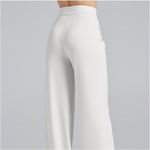 Venus ✨ White High Waisted Flat Front Sz 6 Pants with Pleats✨ Photo 4