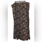 Torrid 275.  Zebra Print Wide-Leg Pants size 4X Photo 1