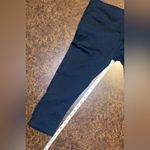 Black Capri yoga pants Size XL Photo 2