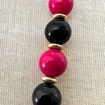 Pink black and gold tone beaded vintage necklace Photo 2