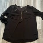 Roz & Ali , 1X black, slight hi-low blouse, gold detail, adjustable sleeves Photo 0