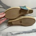 Toms  NEW Women's Natural Canvas Espadrille Beachy Wedge Monica Sandals Sz 7.5 Photo 6