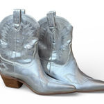 Metallic Silver Cowboy Boots Western Ankle Booties 6.5 6 1/2 Photo 0