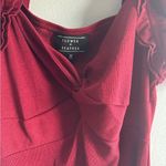 Flower and Feather burgundy maroon deep red shirt Size M Photo 2