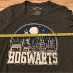 Harry Potter  Hogwarts shirt size large Photo 1