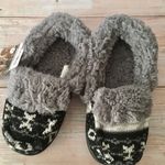Muk Luks Slippers, Size 7/8 Black Photo 4