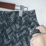 Apt. 9  Essentials 14 36 Black White Abstract Stretch Shorts Plus Photo 5