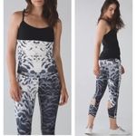 Lululemon Wunder Under Pant SE Dance in Pretty Plume Angel Wing Black Size 4 Photo 4