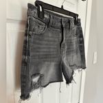 Old Navy Dark Wash Black/Grey Denim Shorts Size 6 Photo 4