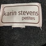 Karin Stevens Little black sleeveless dress. PM Photo 4