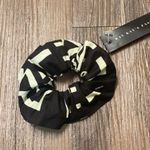 Printed Scrunchie Photo 2