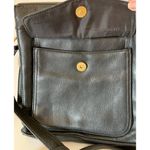 Valerie Stevens  leather crossbody bag in black Photo 4