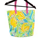 Lilly Pulitzer  Lemon Print Tote Bag for Estee Lauder – Colorful Resort Beach Photo 2
