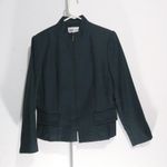 Albert Nipon wool jacket
Fully zip up mock neck
10 Black Size 12 Photo 0