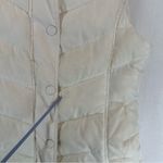 Gap  Sleeveless Puffer Vest Jacket Button Zipper Women’s Medium White Photo 5