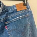Levi's NWOT  wedgie straight ripped jeans size 31 Photo 5