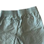 The North Face  Women’s Pants Size 6 Green Photo 9