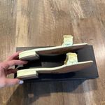 Who What Wear NIB  Yellow Flat Twist Sandals Womens 6 Photo 2