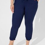 Torrid navy blue crop pull on skinny stretch poplin mid-rise pant size 00 (US 10/L) Photo 1