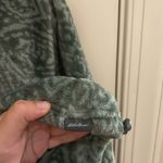 Eddie Bauer Vintage  Green Patterned Super Soft Fleece Jacket Photo 4