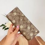 Coach NWT Slim Wallet In Signature Canvas With Snowflake Print Photo 0