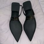 Abound  Black Flat Photo 5