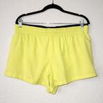Fabletics NWT Wild Lime Hali Breathe Mid-Rise Run Shorts Size Large Photo 4
